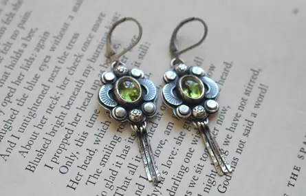 Boucles d’oreilles Le chant des lucioles péridot