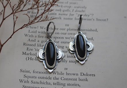 Boucles d’oreilles lune d’onyx