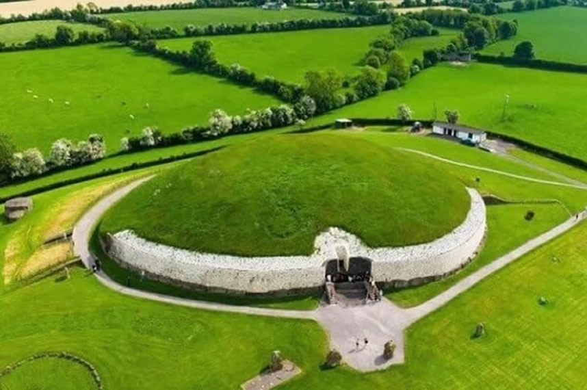 Le cairn de Newgrange