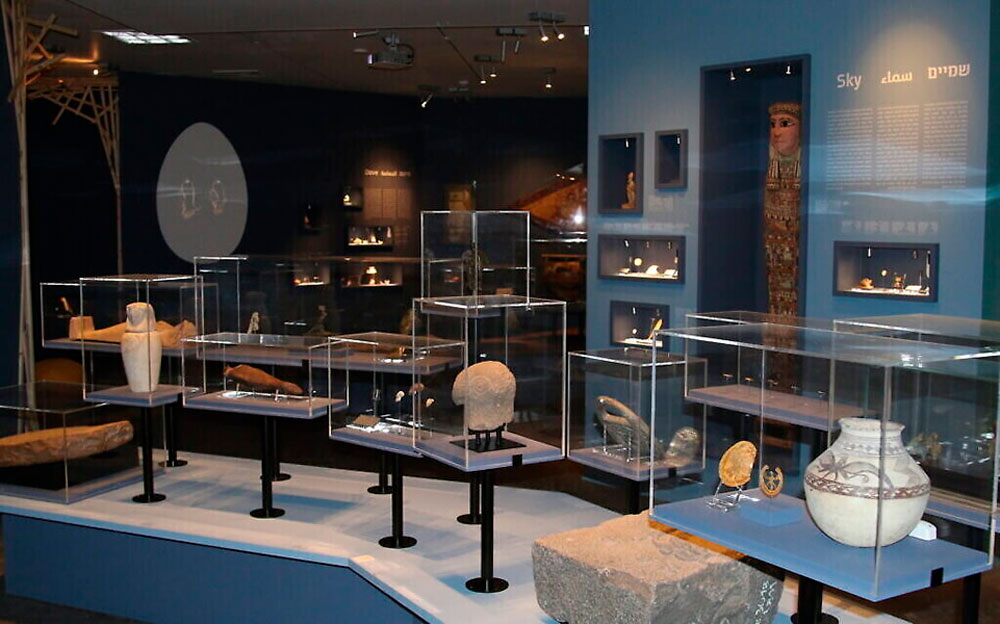 vitrine de musée, une dessources d’inspiration pour nos bijoux