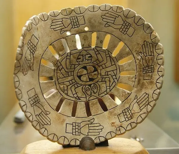 Pendentif amérindien de Spiro Mounds en coquillage