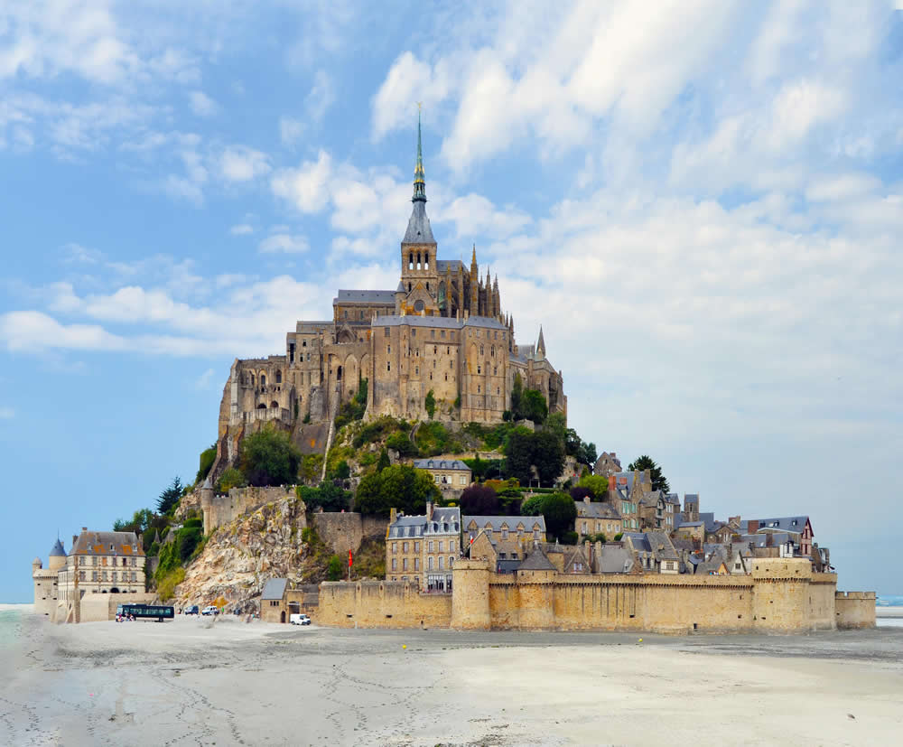 Le Mont Saint Michel, monument médiéval du nord de la France