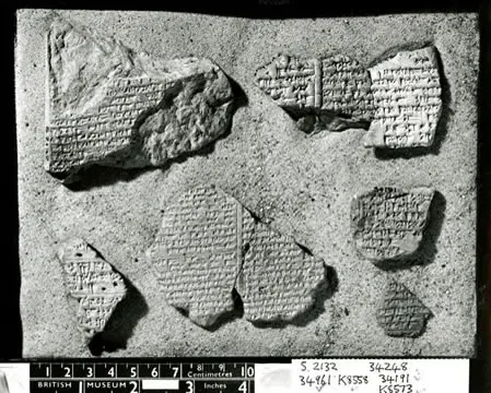 Tablettes cunéiformes mésopotamiennes racontant l’épopée de Gilgamesh