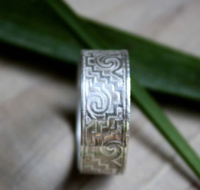 Bague mexicaine de la tombe 7 de Monte Alban