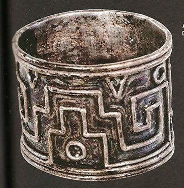 Bague en argent de la tombe 7 de Monte Alban, Oaxaca, Mexique