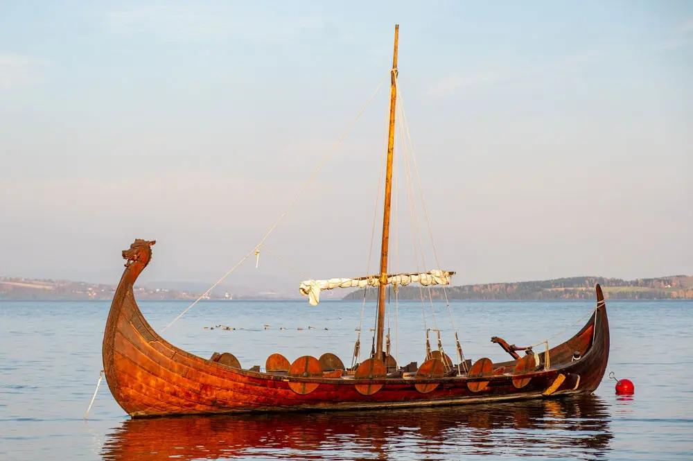 Drakkar viking, les aventuriers et guerriers nordiques