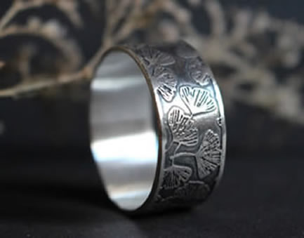 Bague japonaise Ginkgo en argent.