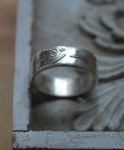 Bague gravée d’un prénom en japonais