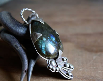 Labradorite, histoire et vertus