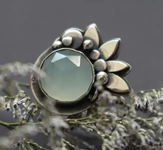 Vertus des pierres bleues claires