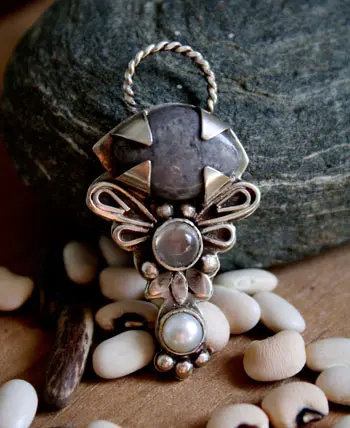 Histoire et vertus de la rhodonite
